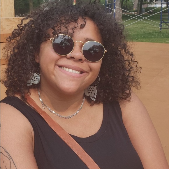 Meet your Posher, Chelsea - Picture 2 of 8